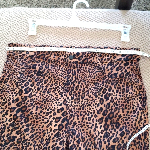 Time and tru leggings XL - Picture 3 of 4